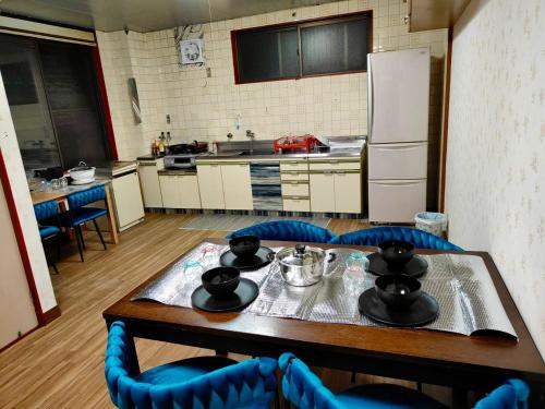 Mito Houses 20 or 28 Pax - Bus & Breakfast Options