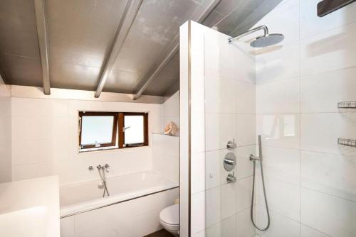 Bed and breakfast private accommodation at Amsterdam Houseboat, Amsterdam (zdjęcie 8)