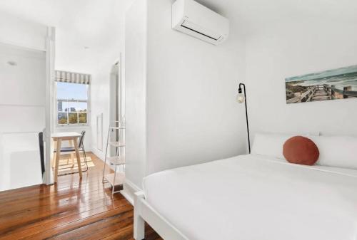 Luxury Colonial Terrace House in the Rocks - image 14
