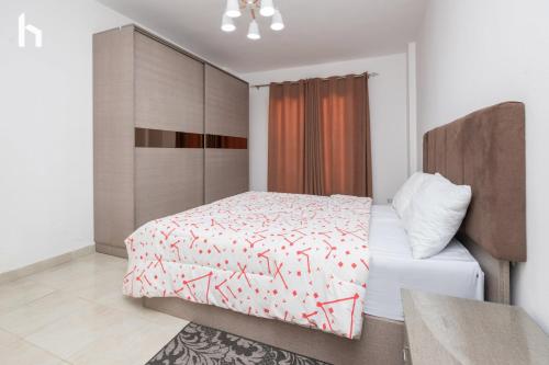 Host Prime Three Bedrooms Rehab city