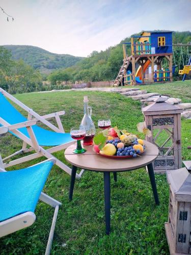 Skats, MAGNETIC HOUSE in Tirgu Okna