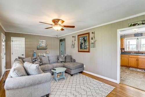 Pet-Friendly Sparta Getaway with Gas Grill! in Sparta, USA