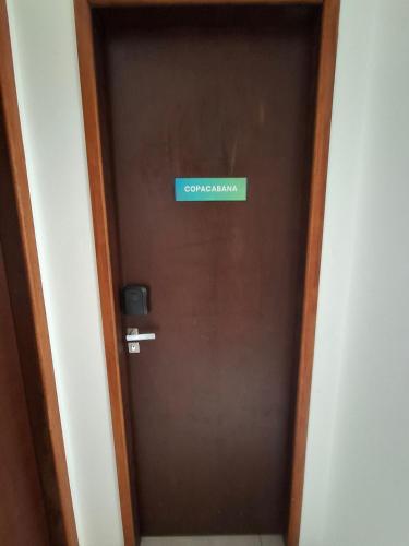 Fullano Guesthouse _ Between Copacabana and Ipanema – Comfortable Private Suites! - image 5