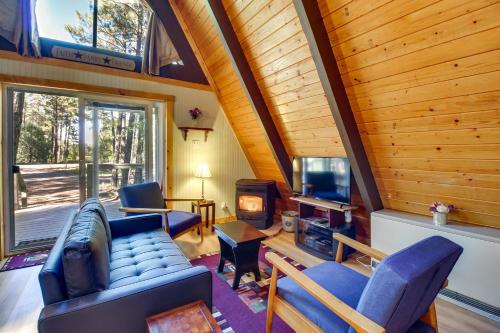 A-Frame Cabin with Deck and Grill in Pinetop!, Pinetop-Lakeside (zdjęcie 6)