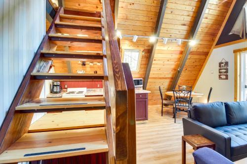 A-Frame Cabin with Deck and Grill in Pinetop!, Pinetop-Lakeside (zdjęcie 7)