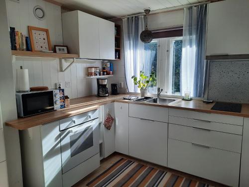 Guesthouse Tähkä - Scandinavian style wooden house 15 mins to Vuosaari harbour, Хельсинки (фото 5)