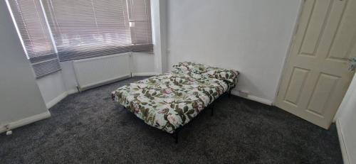 Family Friendly retreat in M33 Sale free parking
