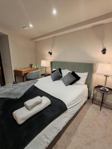 Luxury 2-Bedroom Penthouse with Stunning Views and Parking - Leeds City Centre, Leeds (Foto 9)