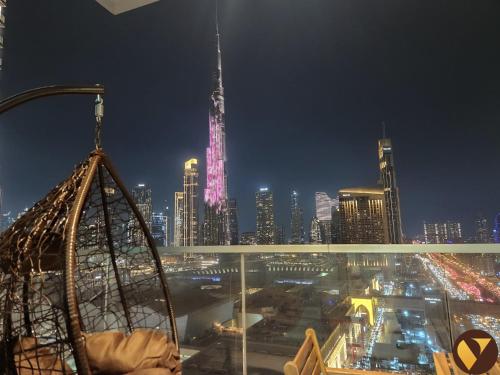 Vogue Downtown Stylish two Bedroom Apartment with Full Burj Khalifa View from Balcony and full amenities - Steps away From Dubai Mall and Burj Khalifa, Dubái (foto 4)