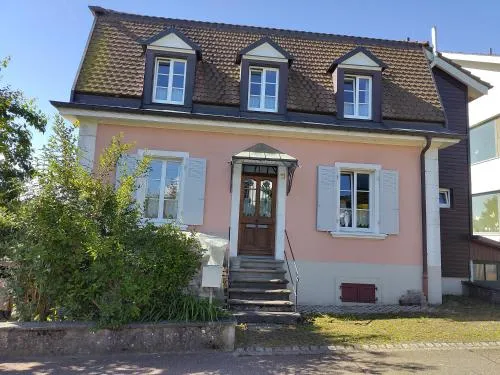 bnb Schwyzerhüsli in Oberwil, Schweiz