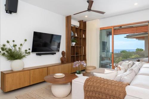 Salty Living - Tamarindo Hills