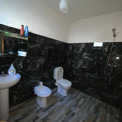 Bovilla Canyon1, Tirana (Foto 10)