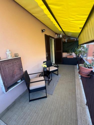 Confortable house with wonderful terrace A C e WI FI, Roma (foto 3)