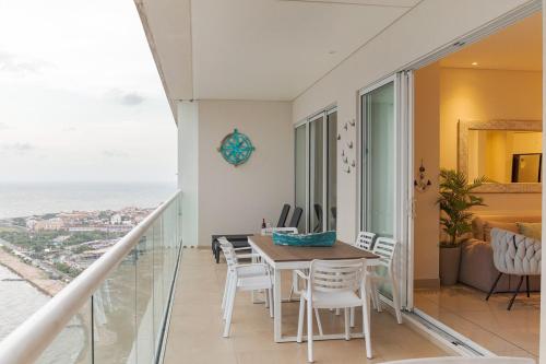 Luxurious apartment in condominium H2 with a view of the sea apto 2706