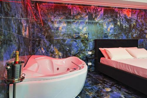 Paradise Luxury Rooms & Spa in สชักกา