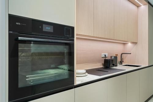 New Studio with Balcony- 1GB - 10 min City Center REF37, Luxemburgo (foto 2)