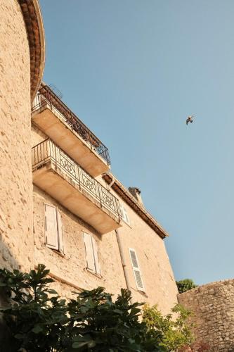 Charming 1BR apartment with balcony & AC, heart of Antibes