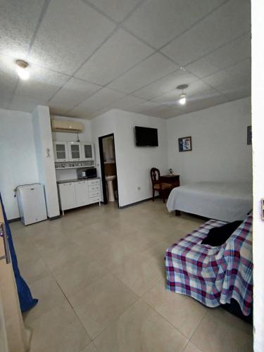Nice suite near UPSE in Santa Elena