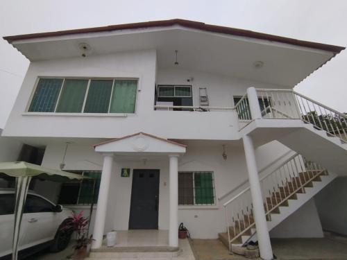 Nice suite near UPSE in Santa Elena