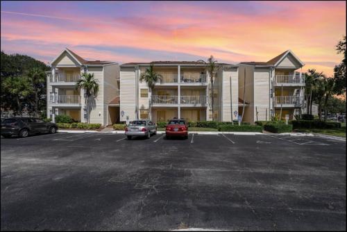 Beachside Pond View Retreat - BC155 in Indian Harbour Beach