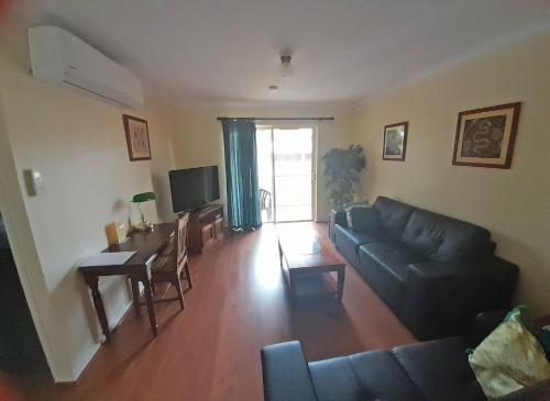 16 on Eden. CBD location. Long stays welcome, Adelaide (foto 10)