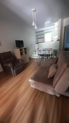 3 bedrooms, 5 beds