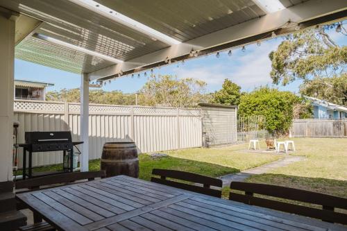 Free night! Pay for 2 stay for 3 in Lake Conjola