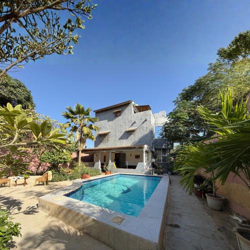 Villa La Somone piscine jardin personnel sur place
