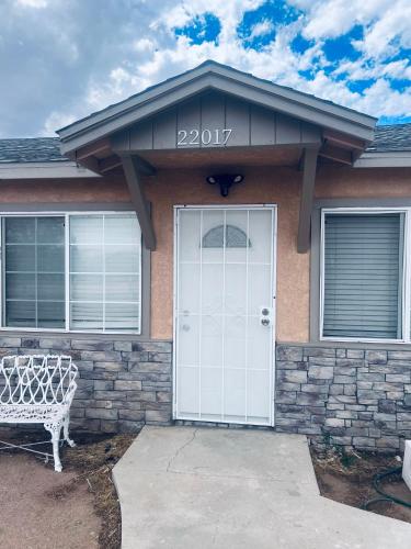 Exterior view, Sky Fresh Home Stay in Apple Valley (CA)