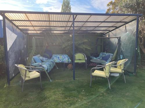 Cosy Garden Retreat in ฮันเตอร์วีลล์