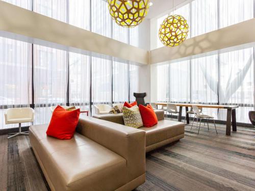 Lobby, Comfort Inn & Suites Baltimore Inner Harbor in Inner Harbor