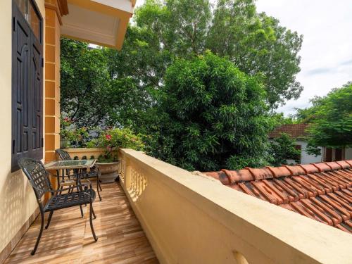 room detail thumbnail 1