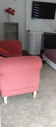 Casa mobíliada com 2 quartos próxima ao Batel e Parque Barigui