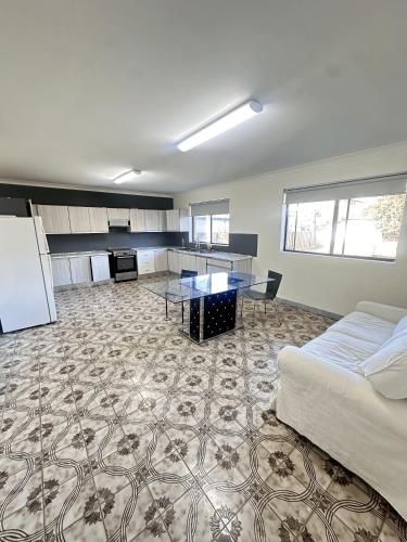 Spacious Queen Room in Two Story House - L6 in ليفر بول