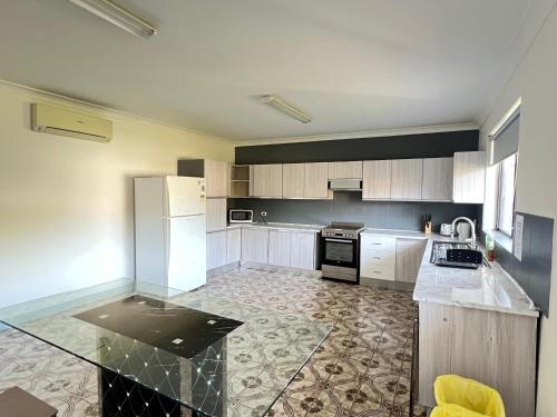 Spacious Queen Room in Two Story House - L6 in ليفر بول