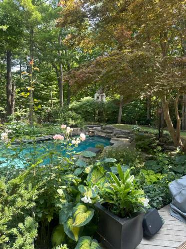 Mid-century private retreat
