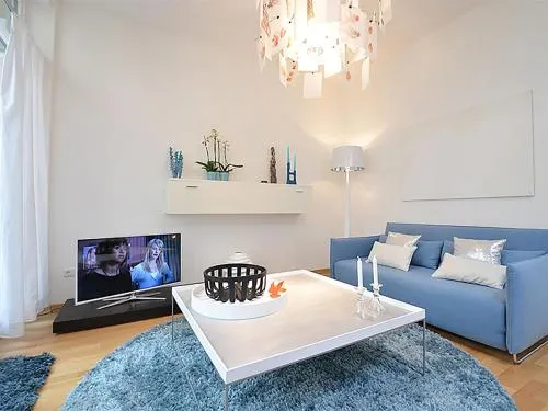 Como Design-Apartment close to Isar river area - centrally located in München, Deutschland