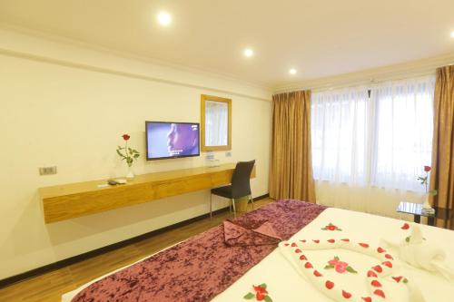 Family Hanoi Hotel – Hanoi, NY