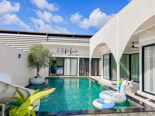 Skyline Resort – Bang Phli, NY
