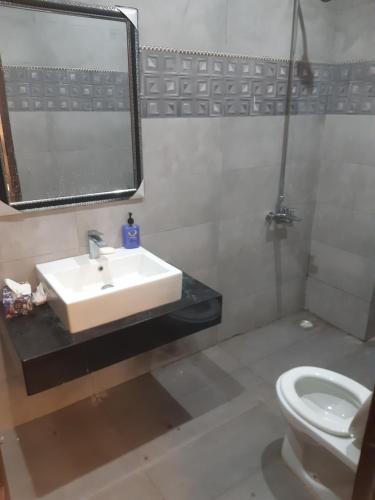 Guests House In Bahria Town Karachi in Malir