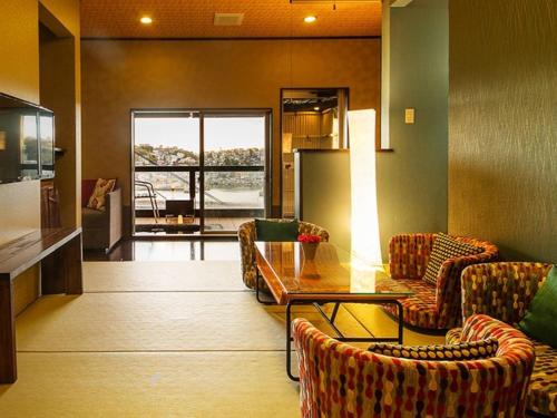 漁火の宿シーサイド観潮Guestroom with Open-Air Bath and Ocean View “Kakurenbo”