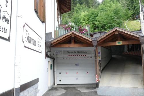 Hotel Garnì La Montanara – Madonna di Campiglio, TN
