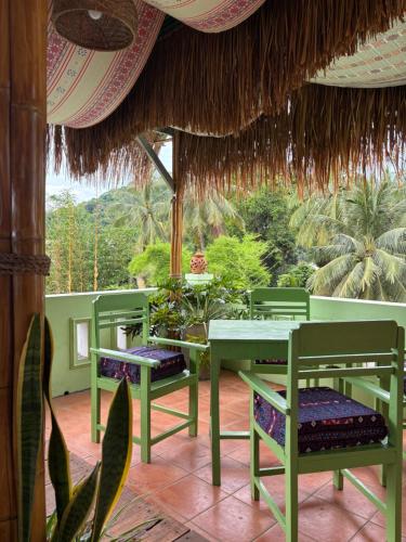 Balcony/terrace, Casa Verde - Hostel in Nam Khan River
