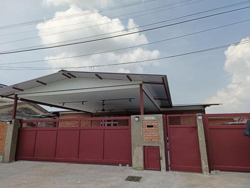 Single-Storey Bungalow 1 to 14pax Industrial Style