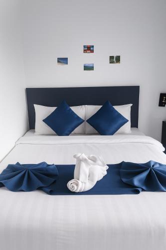 Lipa Noi Hostel