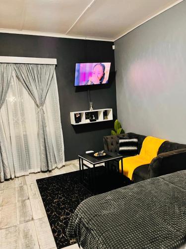 Deluxury Guesthouse in Odendaalsrus