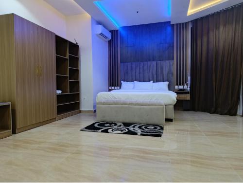 EMERY VIDA LUXURY HOTEL Irrua in Agbor