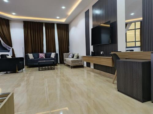 EMERY VIDA LUXURY HOTEL Irrua in Agbor