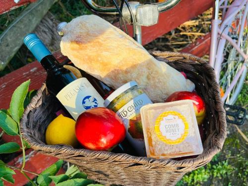 Wattle Creek Cottage with Breakfast Basket in แอมเบอร์ลีย์