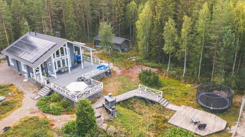 Viesnīcas āriene, Hideout Villa Swan in Manamansalo
